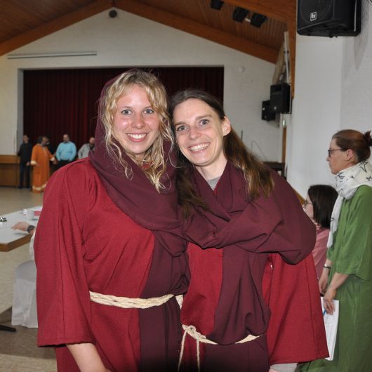 Franziska Fasel (links) und Maria Selzam teilen sich die Rolle der Maria Magdalena.
